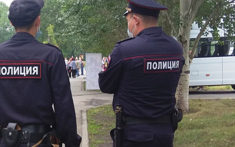 Правоохранители получат по 15 тысяч рублей по указу Путина