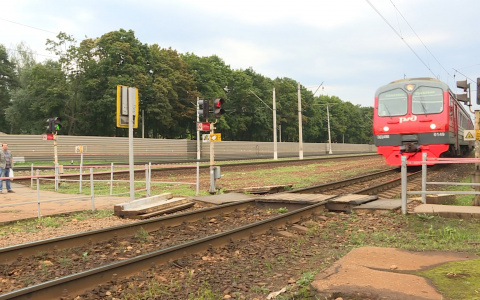 Житель Чувашии перебегал через железнодорожные пути и попал под поезд