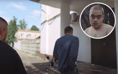 Адвокат съездил к робинзону из Чувашии, который сидит в изоляторе: "Кормят его хорошо, он здесь что-то вроде местной звезды"