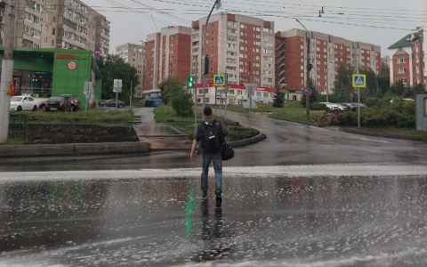 Местами по Чувашии пройдут грозы и мощные ливни