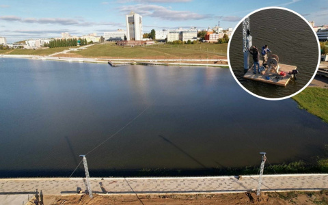 В Чебоксарах на заливе появились необычные столбы с тросами прямо в воде