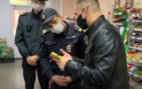 Чувашский "ревизорро" приехал в Алатырь в поисках просрочки: пришлось вызывать полицейских