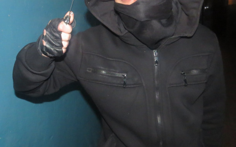 В Вурнарском районе двое раненых мужчин убежали от пьяного преследователя