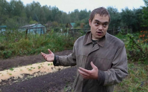 Робинзон из Чувашии готовится к зиме: показал свой огород и посетил прежнее жилище