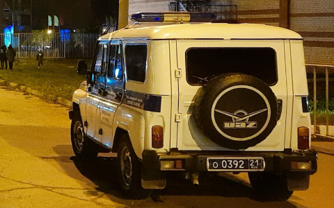 Пока семья спала, загорелся их сарай: случайно заметившие дым полицейские заехали к ним и разбудили