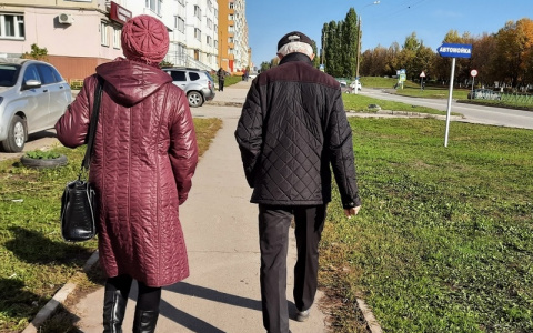 В Чебоксарах в День пожилого человека пенсионеров ждут льготы на посещение салонов красоты