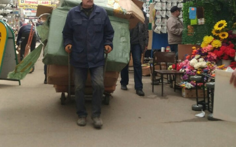 В правительстве считают, что необходимо увеличить минимальную оплату труда