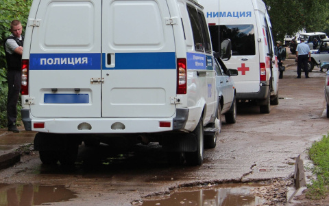 Житель Чувашии поджег чужую машину и попал в больницу: хозяин авто отомстил обидчику