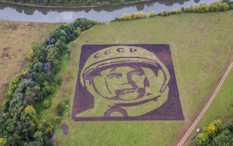 Что стало с портретом космонавта Николаева в чувашском поле: за 7 лет его обновляли лишь раз