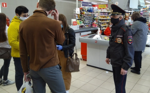 Глава Чувашии подписал указ: пожилым без QR-кода нельзя выходить из дома и другое