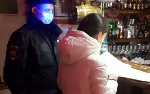 Алатырь снова попал в поле зрения чиновников: некоторые кафе и бары не соблюдают ограничения