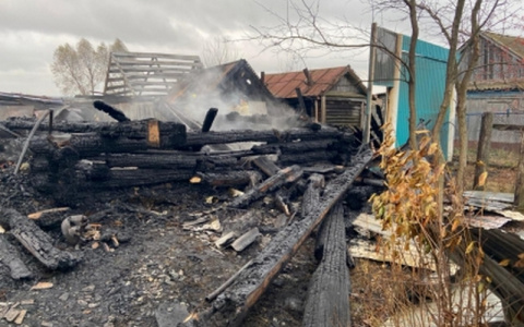 Во время пожара в Батыревском районе сгорели четыре человека