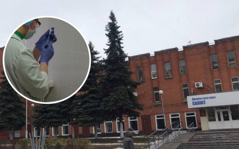 В Чебоксарах женщина четыре часа стояла за "Спутником", а врачи разошлись по домам: “Ушла со слезами, было очень обидно”