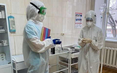 Медики ковидного госпиталя в Чувашии ночуют на работе: "Люди недооценивают серьезность ситуации"