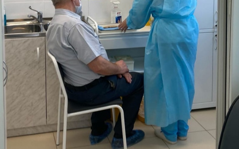 Минздрав ограничил срок действия QR-кода для тех, кто заразился после вакцинации