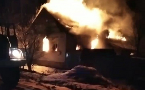 В Вурнарском районе сгорел дом: хозяина госпитализировали в тяжелом состоянии