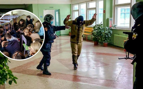 В Новочебоксарске изобразили вооруженное нападение на школу, "террорист" сдался