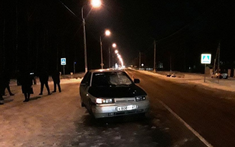 В Ядринском районе на пешеходном переходе "двенадцатая" сбила женщину
