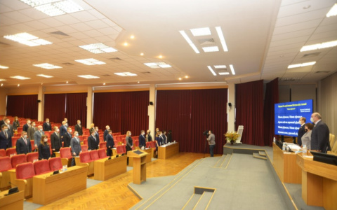 Депутаты Чувашии поддержали новые антиковидные ограничения, поступившие из Кремля