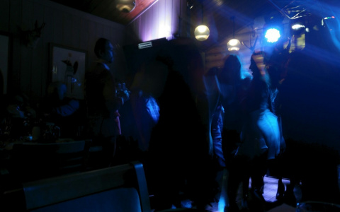 В Чувашии запретят корпоративы и закроют общепит на Новый год