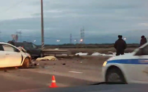 На выезде из Новочебоксарска смертельная авария: погибли два человека