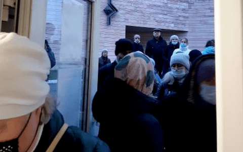 В Чувашии за две недели 24 тысячи человек отстояли очереди за бумажным QR-кодом