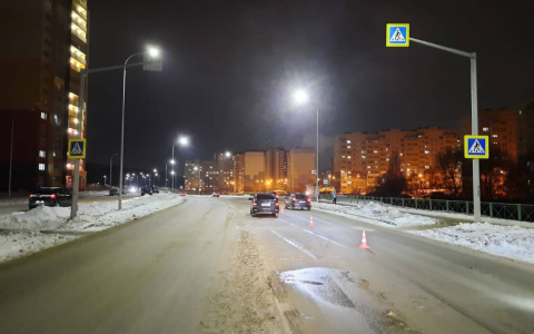 В Чебоксарах на пешеходном переходе "Приора" сбила девушку