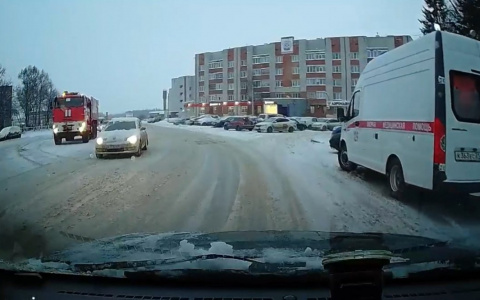 Спецслужбы проверяют чебоксарский аэропорт: поступил тревожный сигнал