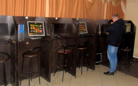 Сельское казино найдено в придорожном кафе Шемурши