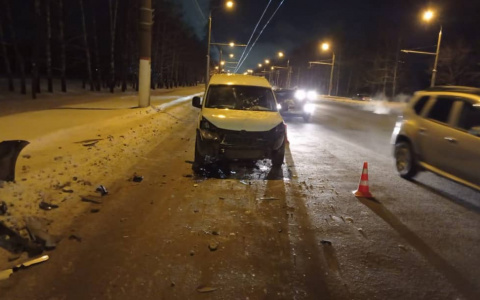 Два человека пострадали в аварии на Марпосадском шоссе