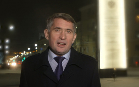 Олег Николаев поздравил жителей Чувашии с Новым годом: "Надеемся на лучшее, мечтаем о простом человеческом счастье"