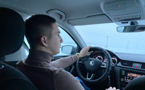 Водитель такси из Чебоксар рассказал, сколько ему удалось заработать в новогоднюю ночь