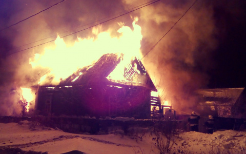 В Чувашии спасатели приехали на пожар и обнаружили тело женщины