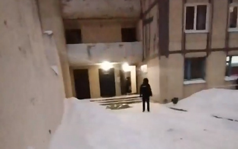 В Чебоксарах возле 18-этажки нашли тело подростка