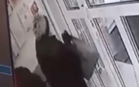 В Чувашии женщина отправилась в магазин за покупками и осталась без кошелька