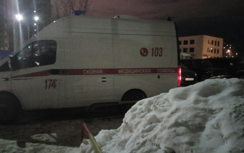 В новочебоксарской квартире произошел пожар: трех подростков увезла скорая