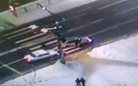 В Чебоксарах 18-летний парень догнал свою машину, которую угнали на его глазах