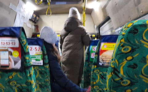 Минтранс Чувашии угрожает судами маршруткам, которые в час пик проезжают мимо остановок