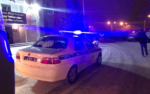 В Чебоксарах ищут покупателя роз, который расплатился чужой картой