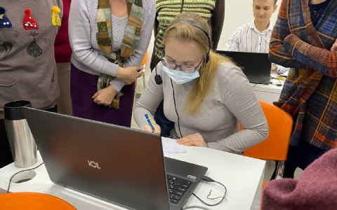 В Минздраве объяснили, куда звонить для дистанционного лечения