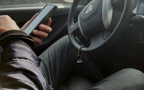 Новочебоксарец решил заказать девушку по вызову, перевел ей более 160 тысяч рублей, но она не приехала