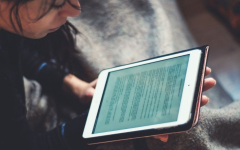 Tele2 представила подборку книг ко Дню влюбленных