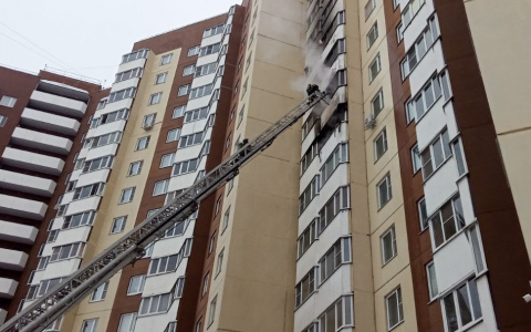 В МЧС назвали причину пожара в чебоксарской многоэтажке
