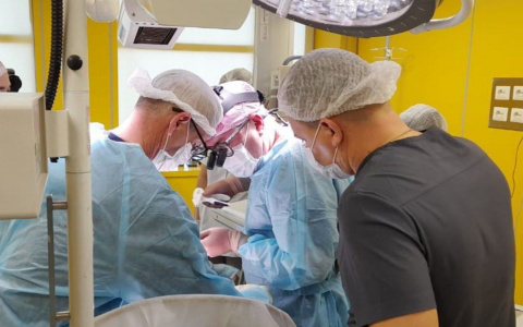 Чувашские хирурги сделали ювелирную операцию на сосудах 800-граммовой девочки