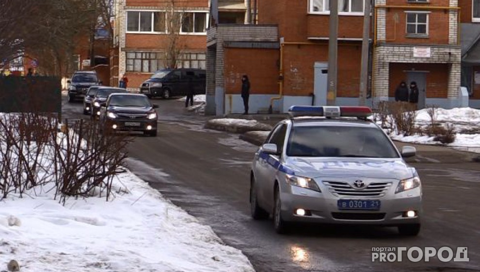 Видео: кортеж Дмитрия Медведева пролетает по проспекту в Чебоксарах