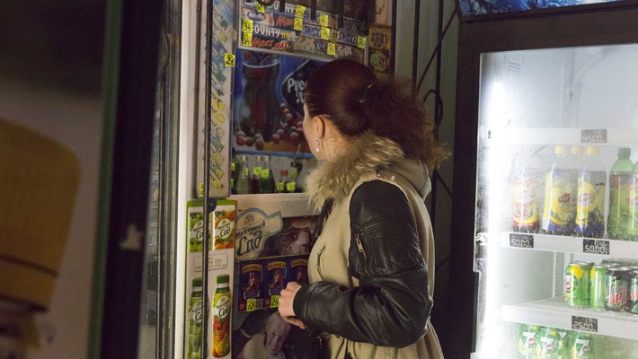  В Новочебоксарске продолжают продавать алкоголь ночью