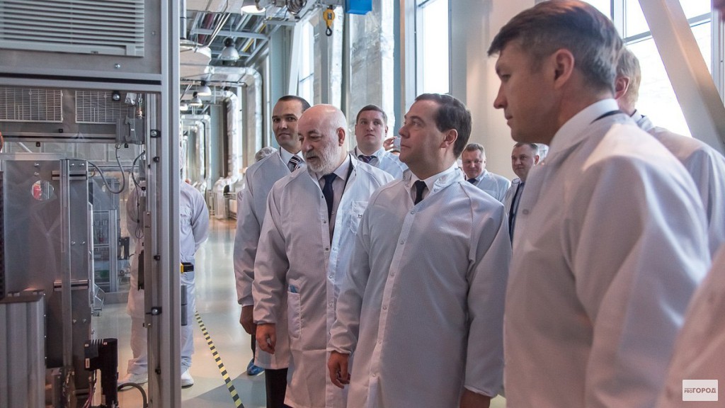 Дмитрий Медведев в Новочебоксарске  запустил производство на заводе "Хевел"