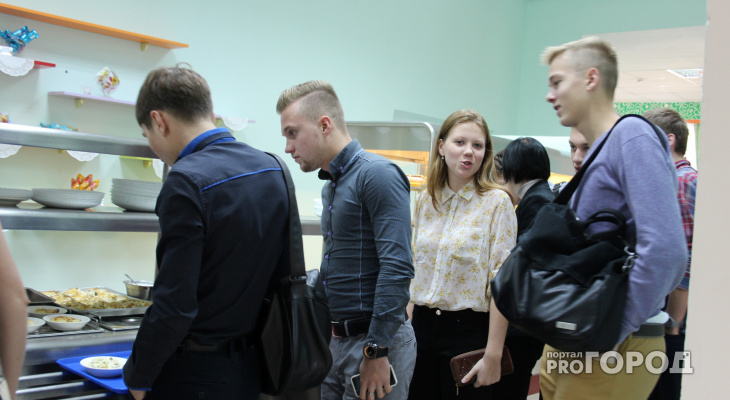 В Чебоксарах начался процесс по делу об отравлении 250 школьников В Чебоксарах начался процесс по делу об отравлении 250 школьников