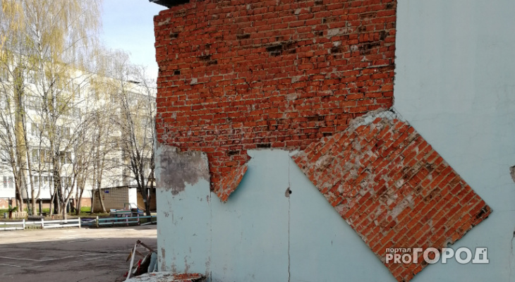 В Новочебоксарске в детском саду рушится стена В Новочебоксарске в детском саду рушится стена