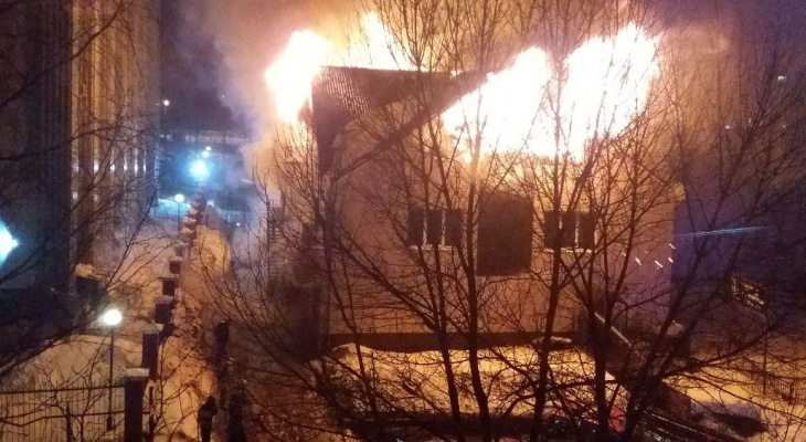 В Чебоксарсах сгорел бар, в Новочебоксарске две дачи